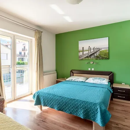 Sime Apartment *